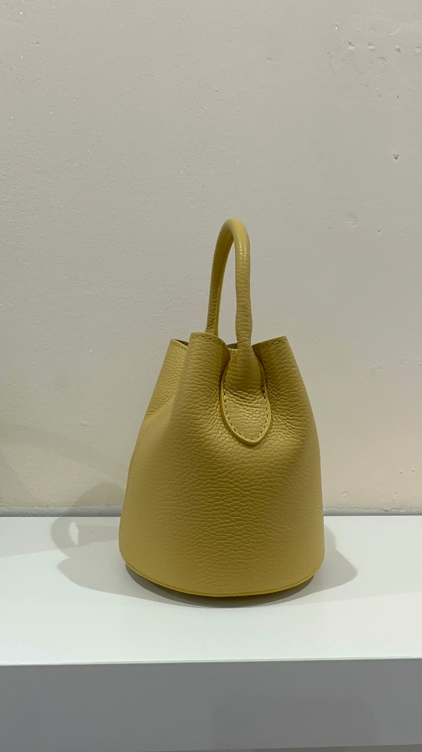 VANESSA BUCKET