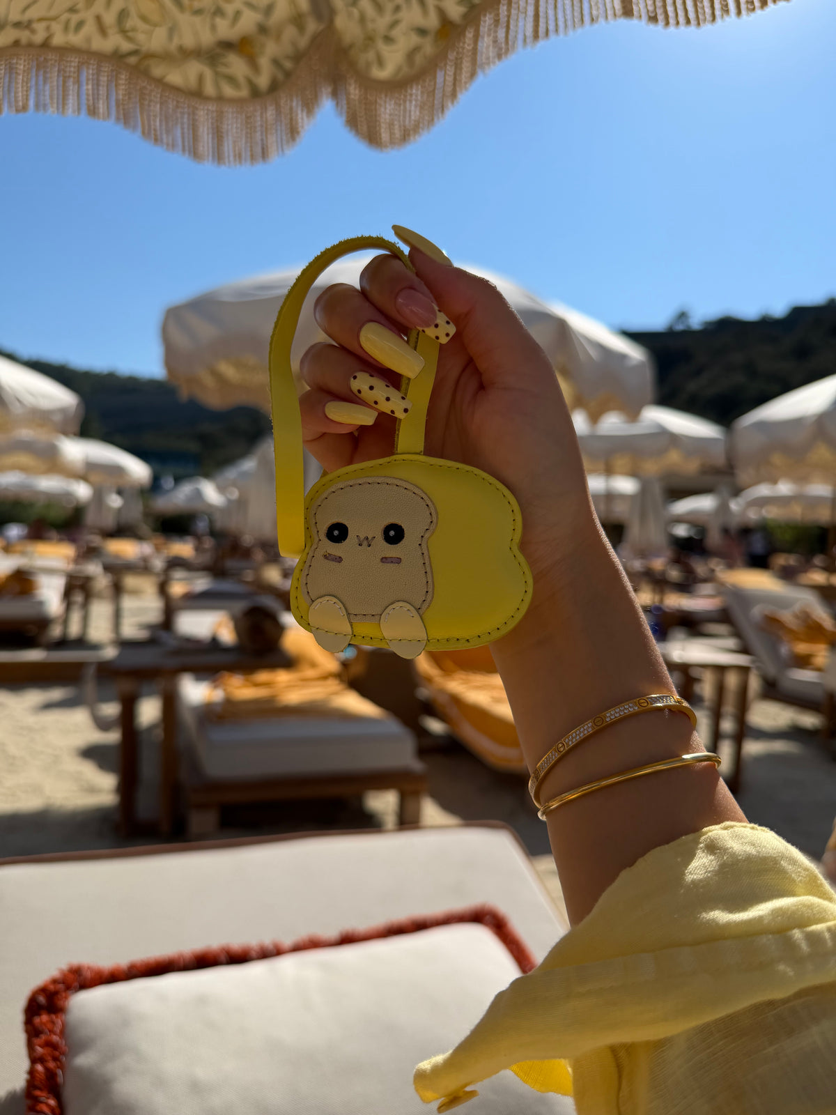 CHARM YELLOW BREAD