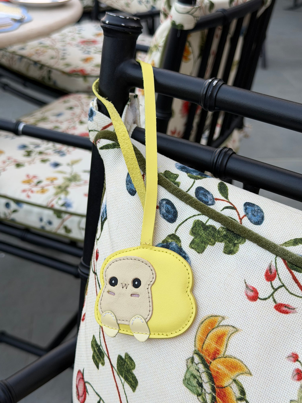 CHARM YELLOW BREAD
